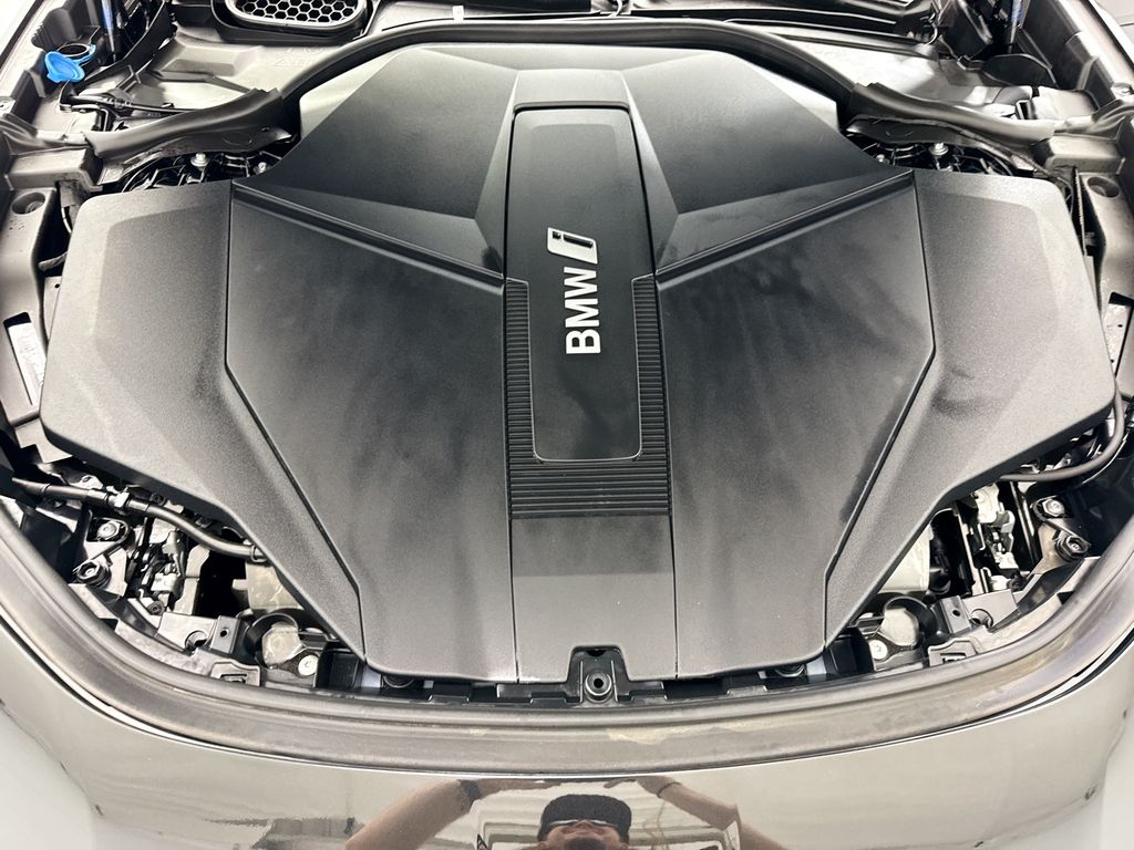 Thumbnail: 2023 BMW i7 - 28