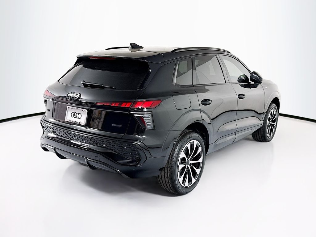 Thumbnail: 2026 Audi Q3 - 5