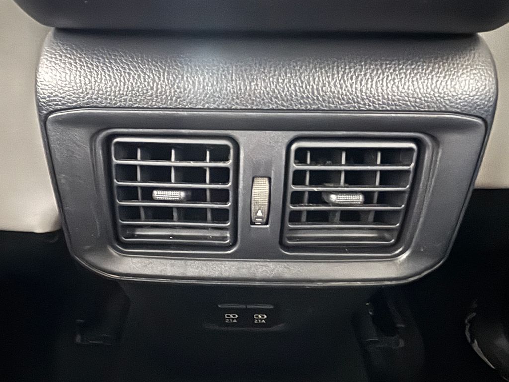 Thumbnail: 2021 Toyota RAV4 - 20