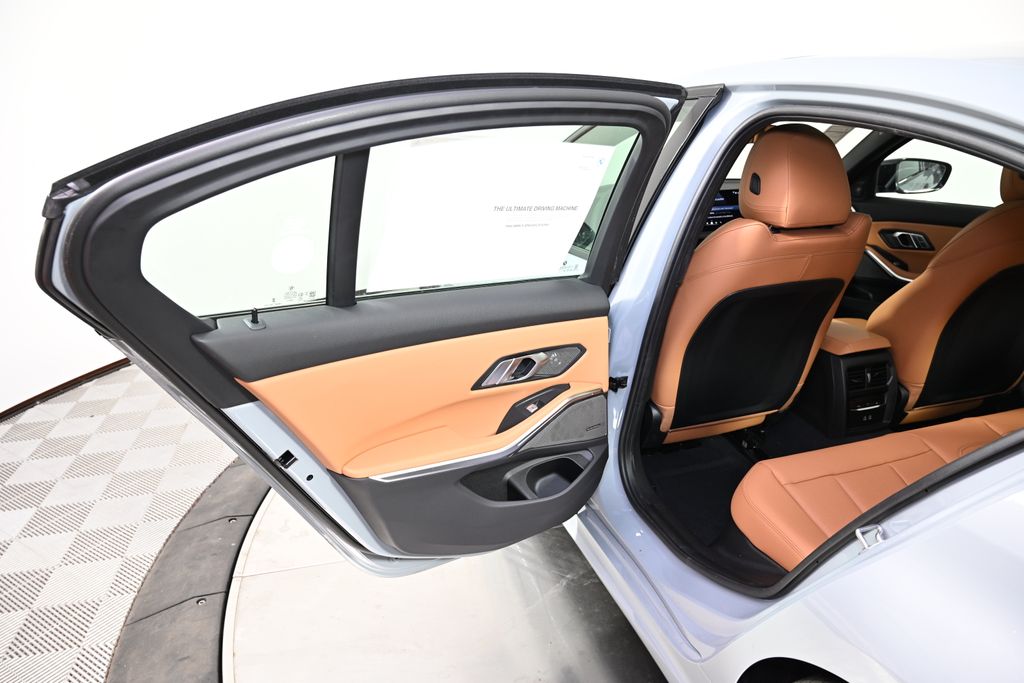 Thumbnail: 2025 BMW 3 Series - 23