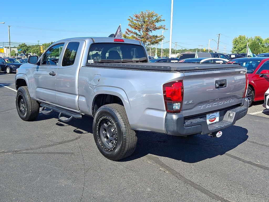 Thumbnail: 2021 Toyota Tacoma - 6
