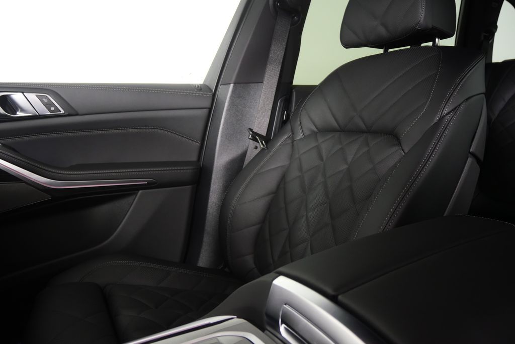 Thumbnail: 2026 BMW X5 - 23