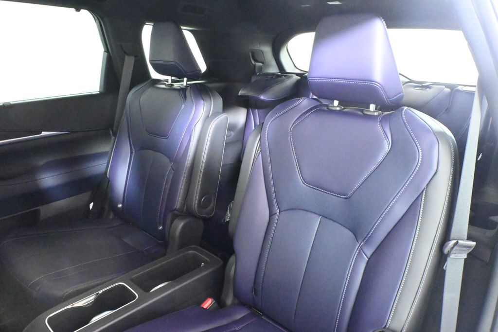 Thumbnail: 2026 INFINITI QX60 - 4