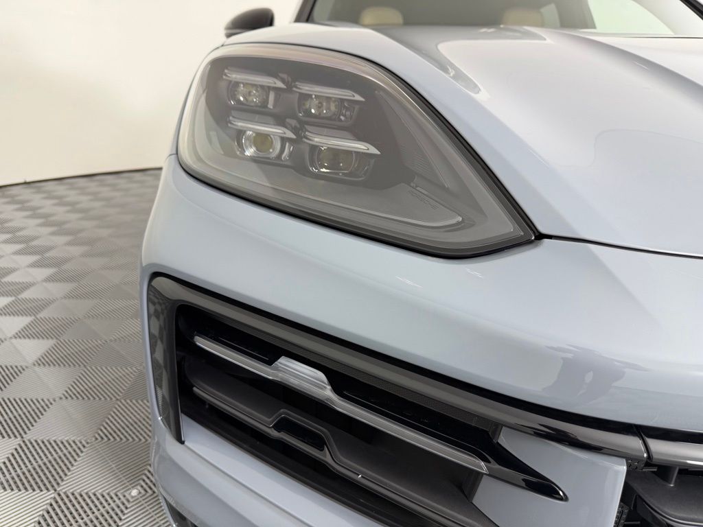 Thumbnail: 2026 Porsche Cayenne - 9