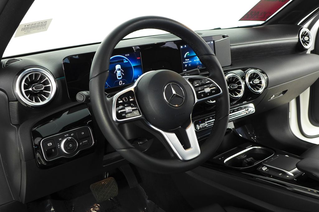 Thumbnail: 2022 Mercedes-Benz A-Class - 31