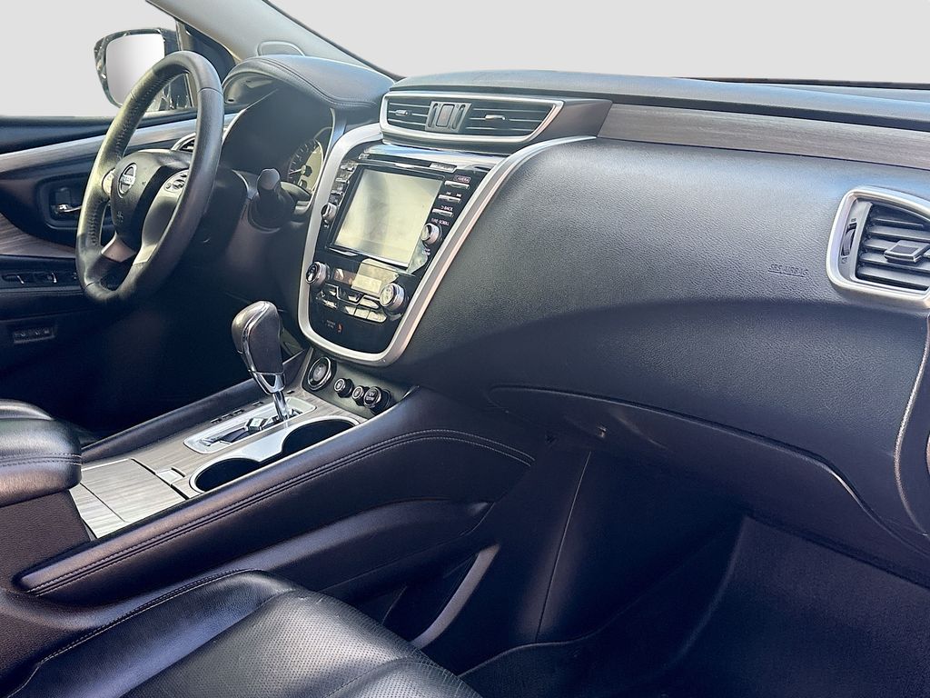 Used 2016 Black Nissan Platinum image 30