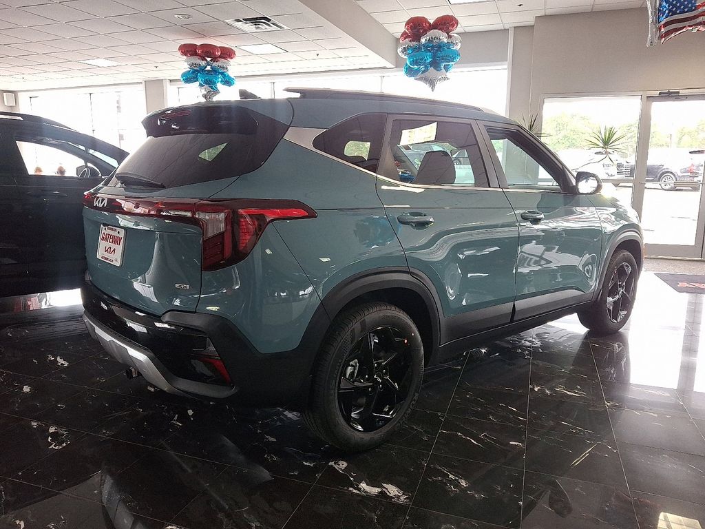2026 Kia Seltos EX - Photo 3