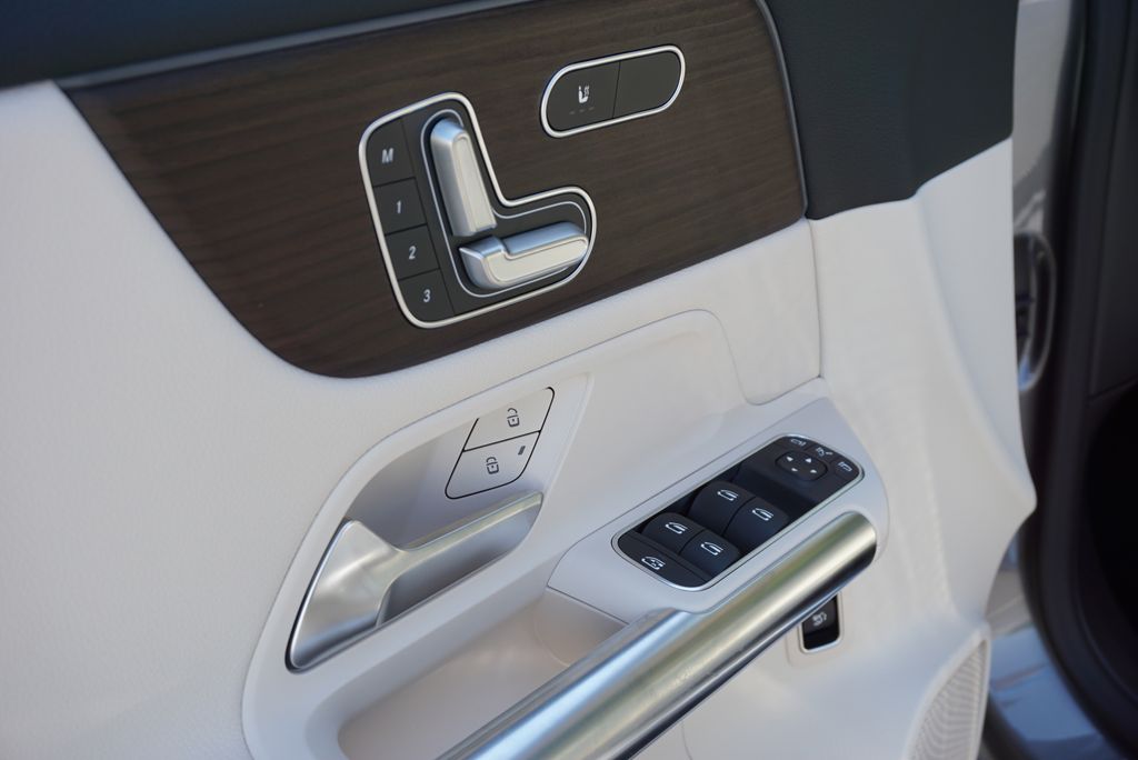 Thumbnail: 2026 Mercedes-Benz GLA - 22