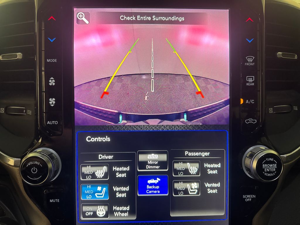 Used 2019 Black Ram Laramie image 27