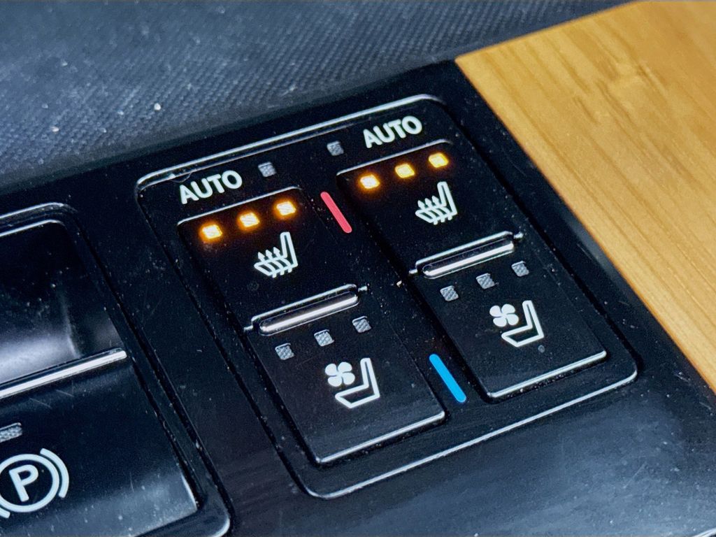 Thumbnail: 2018 Lexus RX - 19