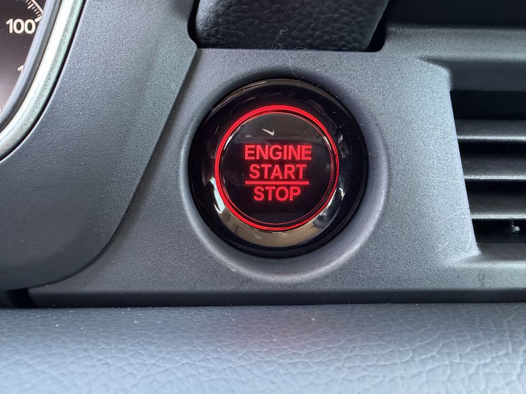 new 2025 Honda Pilot car, priced at $50,875