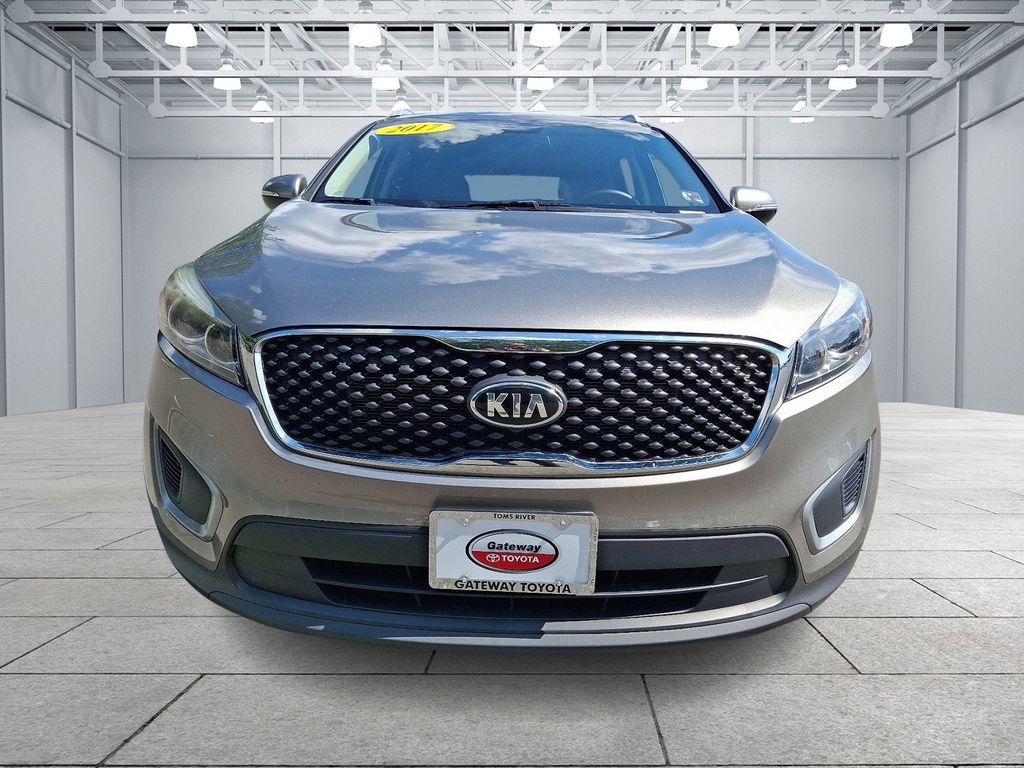 Thumbnail: 2017 Kia Sorento - 2
