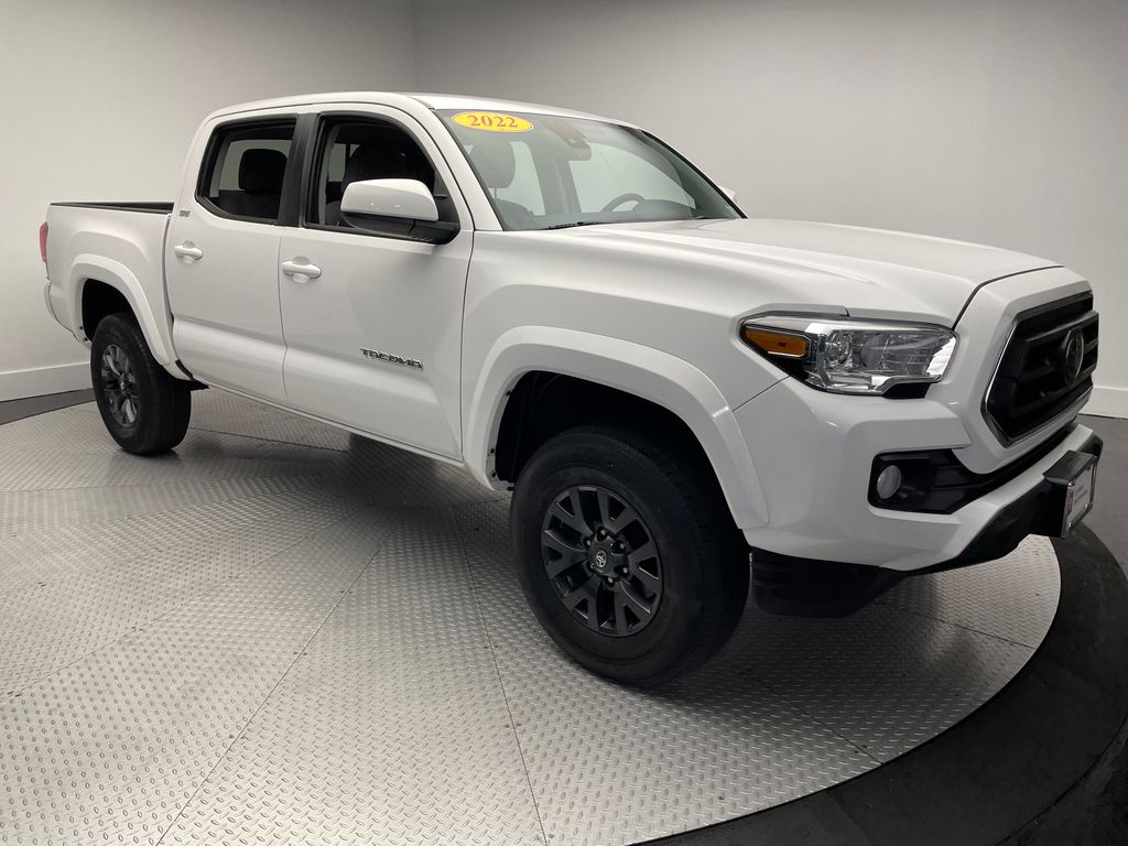 Thumbnail: 2022 Toyota Tacoma - 3