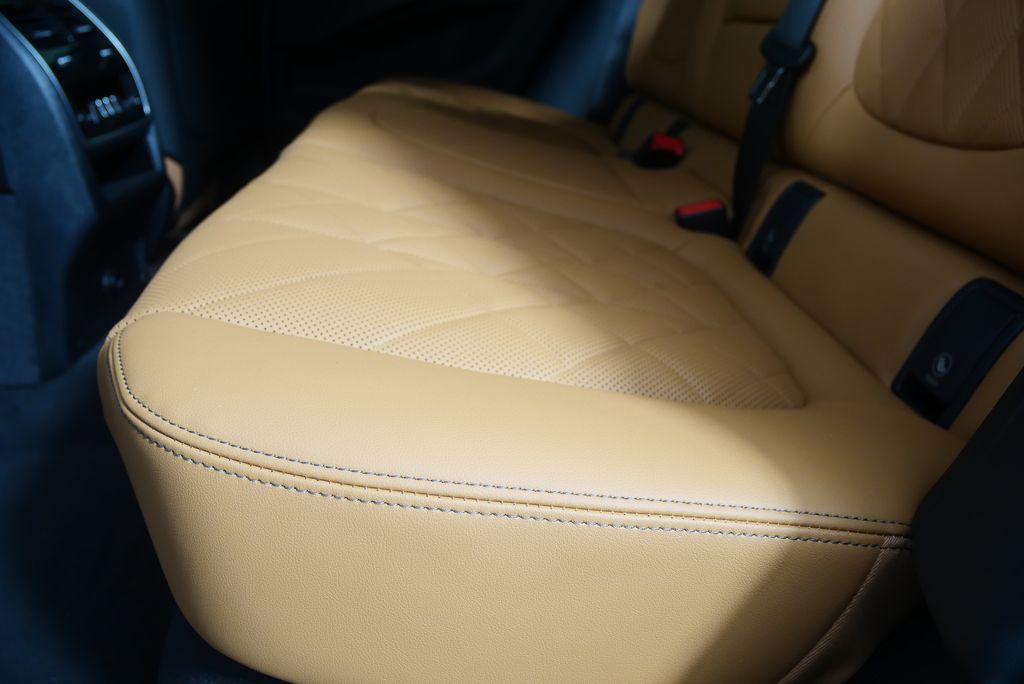 Thumbnail: 2026 BMW X6 - 15