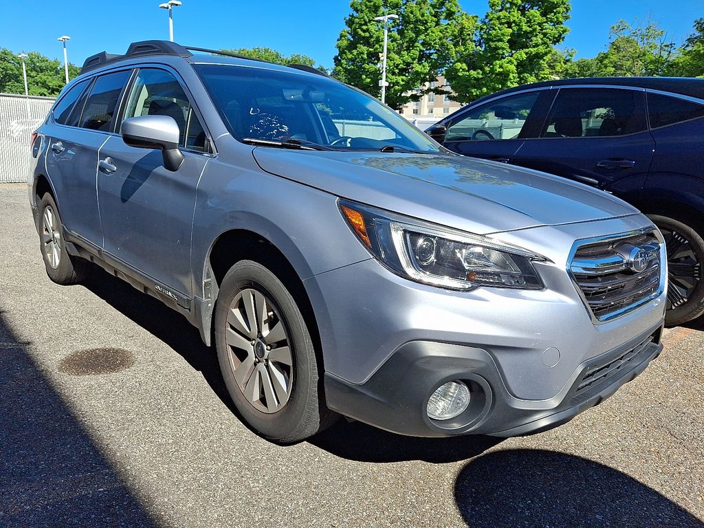 2018 Subaru Outback — photo 1