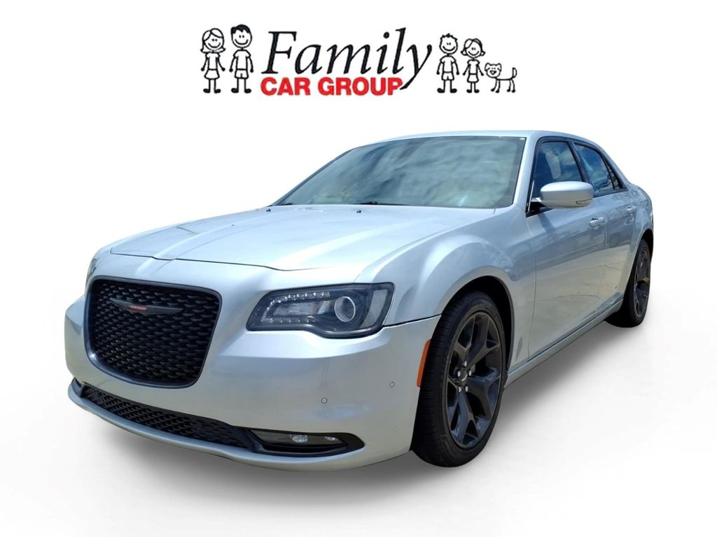 Silver Mist Clearcoat 2023 Chrysler 300 Sedan Rear-Wheel Drive 8-Speed Automatic