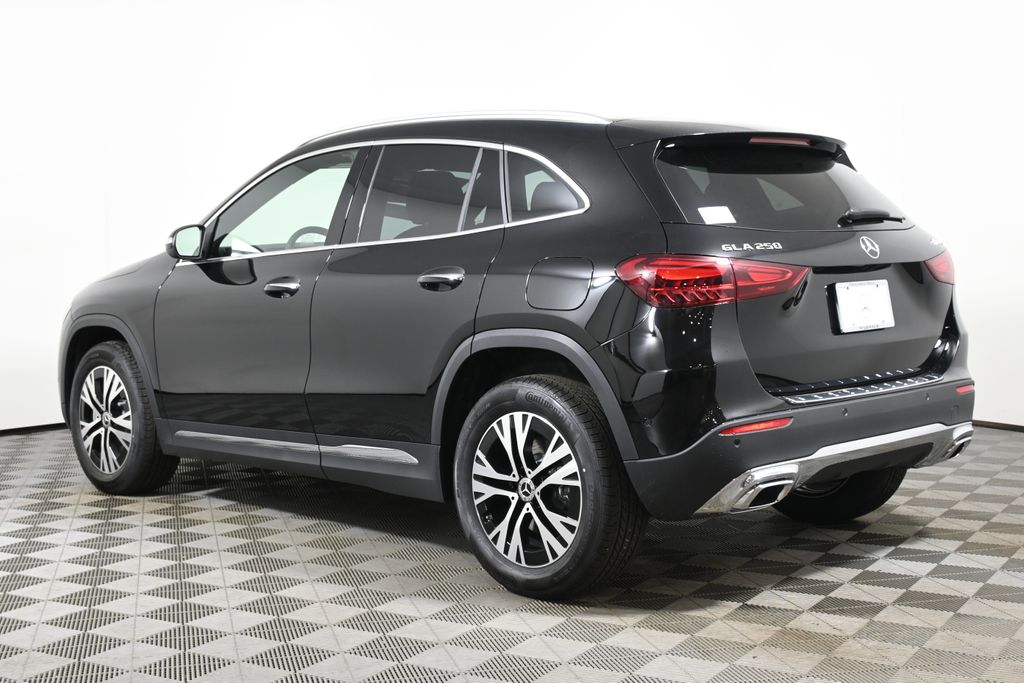 2025 Mercedes-Benz GLA 250 4MATIC 5
