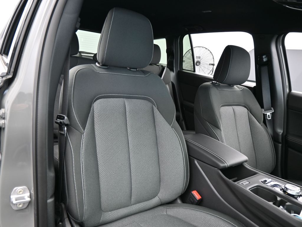 New 2026 Sting-Gray Clearcoat Jeep Laredo image 38