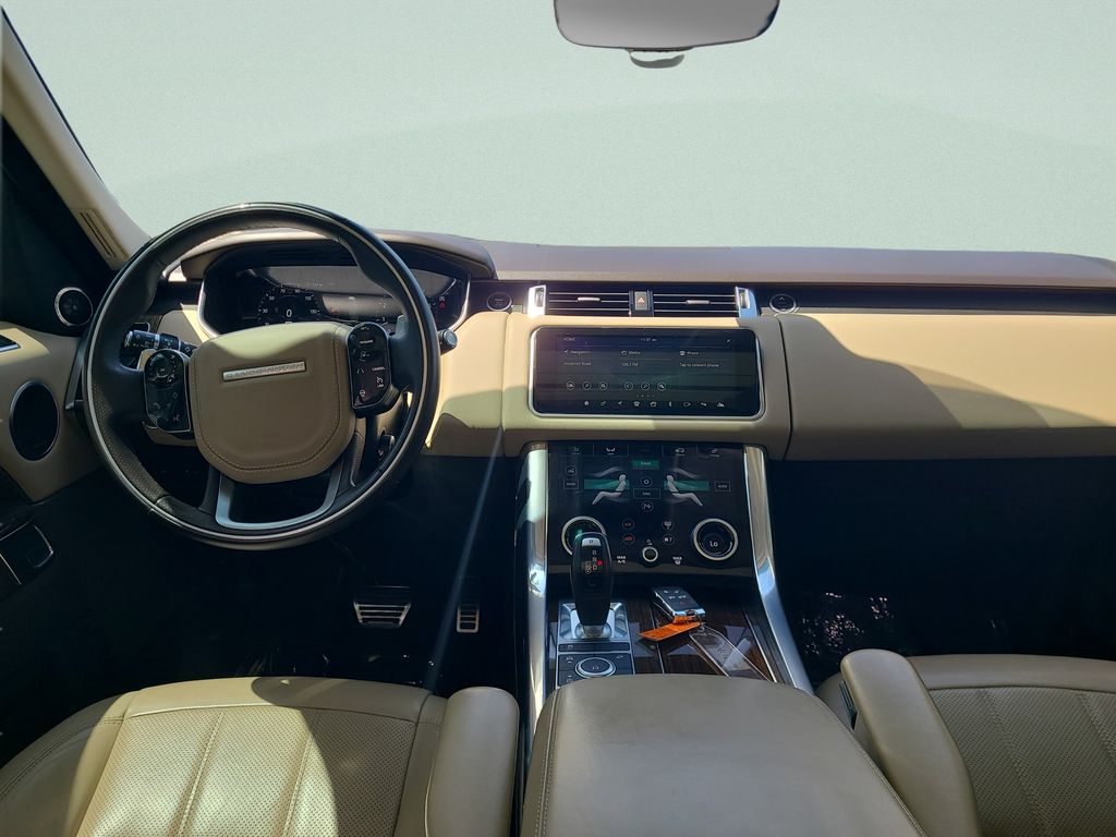 Used 2022  Land Rover HSE Silver Edition image 11