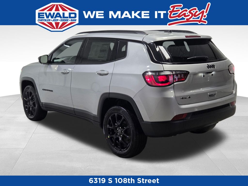 2025 Jeep Compass Latitude photo