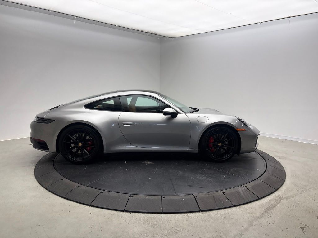 Thumbnail: 2024 Porsche 911 - 8