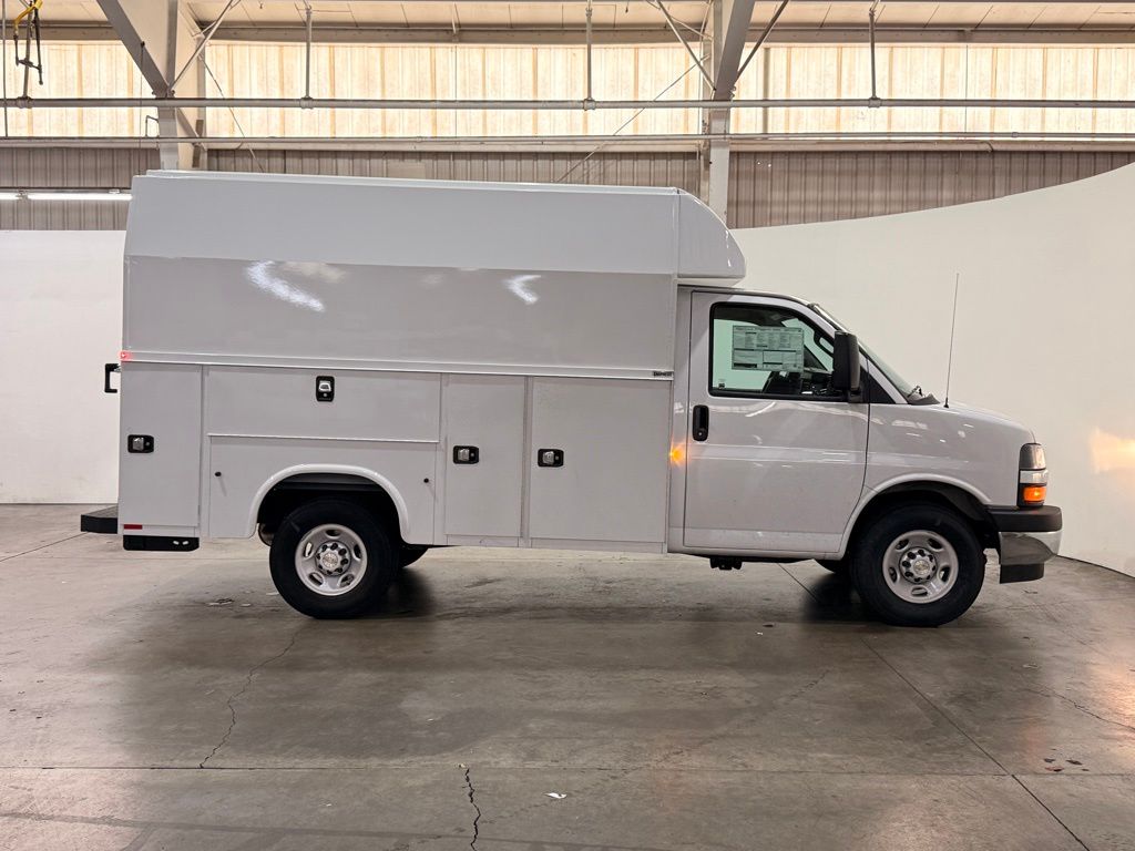2025 Chevrolet Express 3500 Work Van