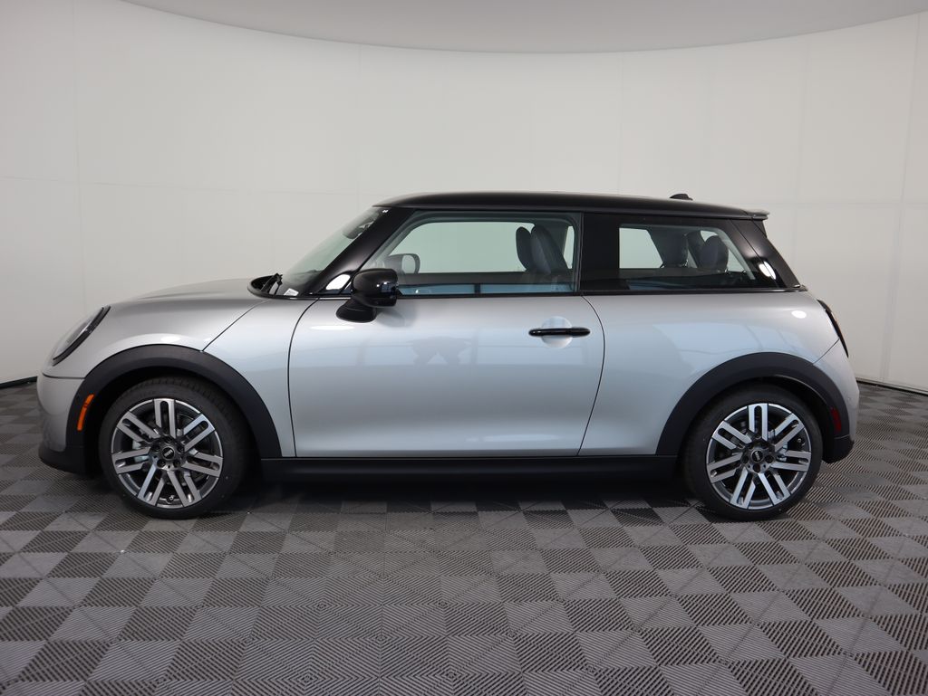 2025 MINI Cooper S 8