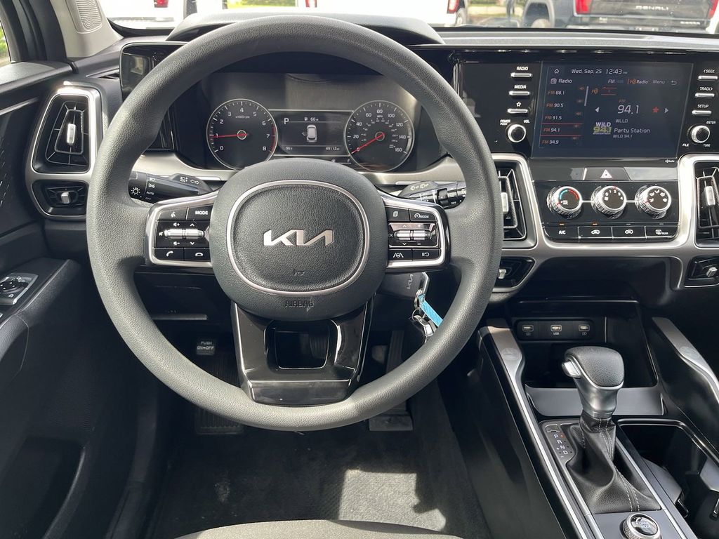 2022 Kia Sorento LX 20