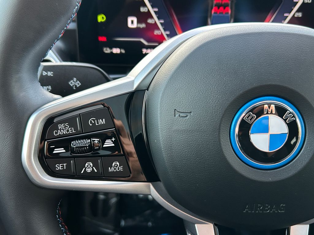 Thumbnail: 2025 BMW i4 - 19