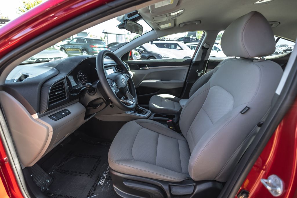 2020 Hyundai Elantra SE thumbnail 16