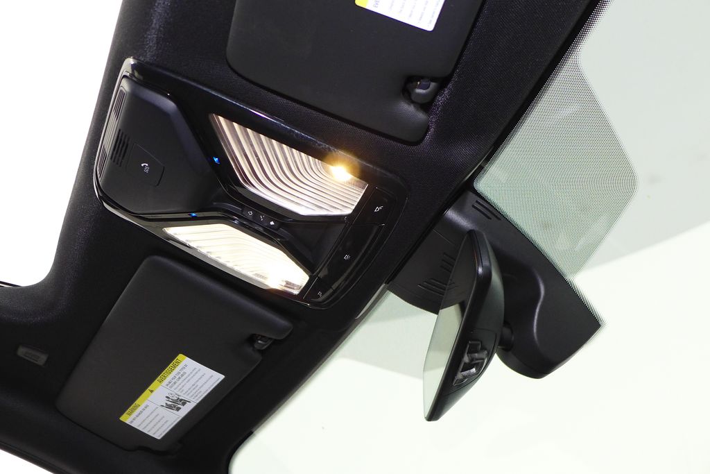 Thumbnail: 2023 BMW i4 - 17