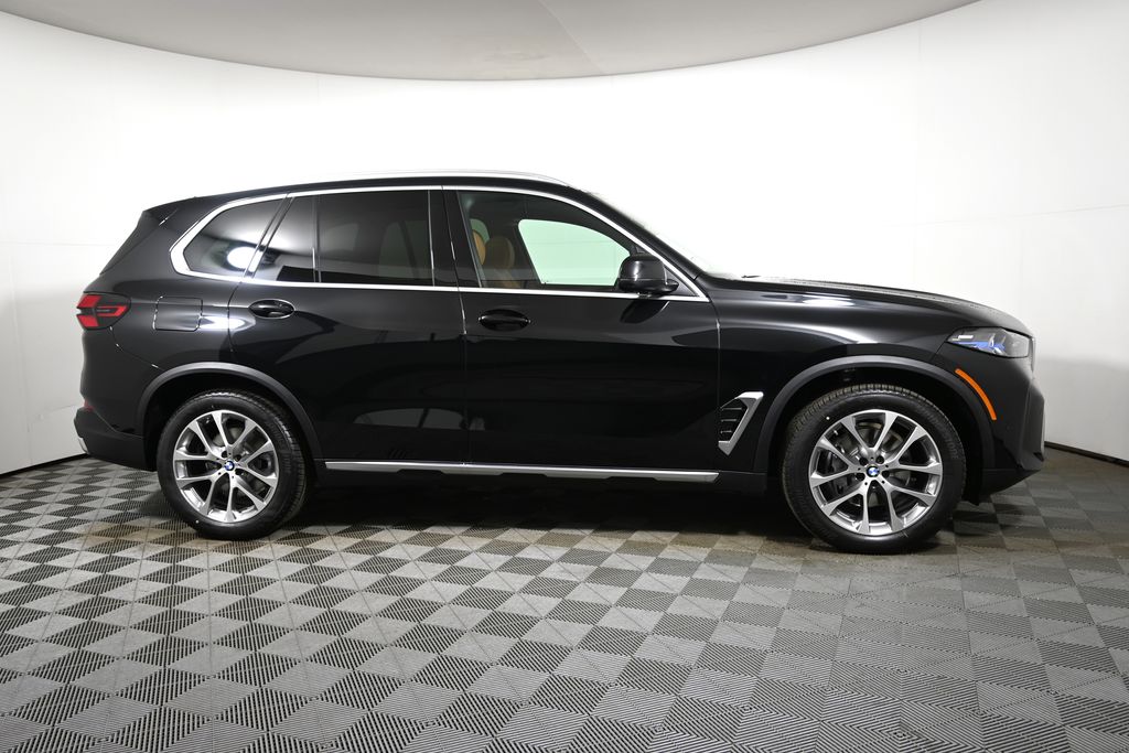 Thumbnail: 2026 BMW X5 - 8