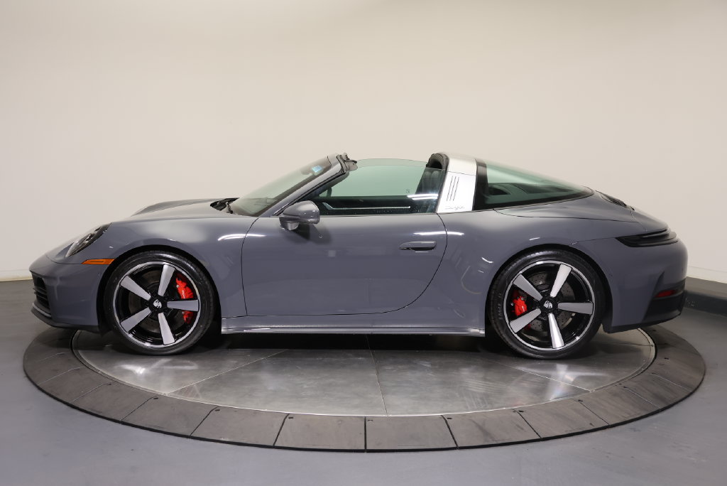 Thumbnail: 2026 Porsche 911 - 13