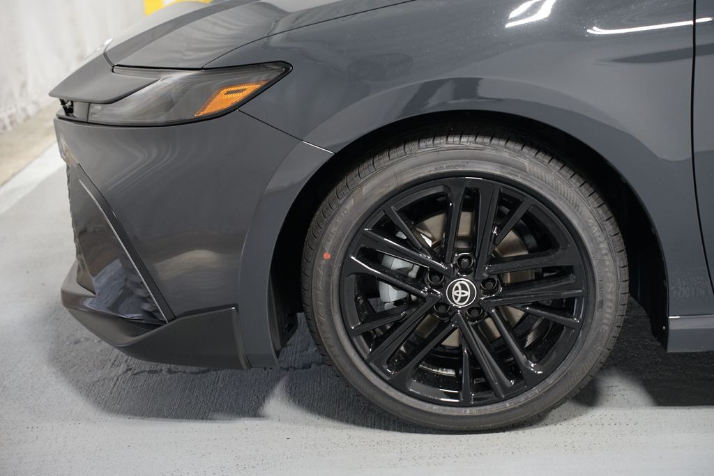 Thumbnail: 2025 Toyota Camry - 5