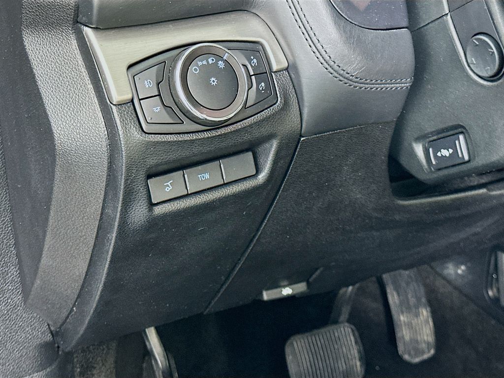 Thumbnail: 2018 Ford Explorer - 10