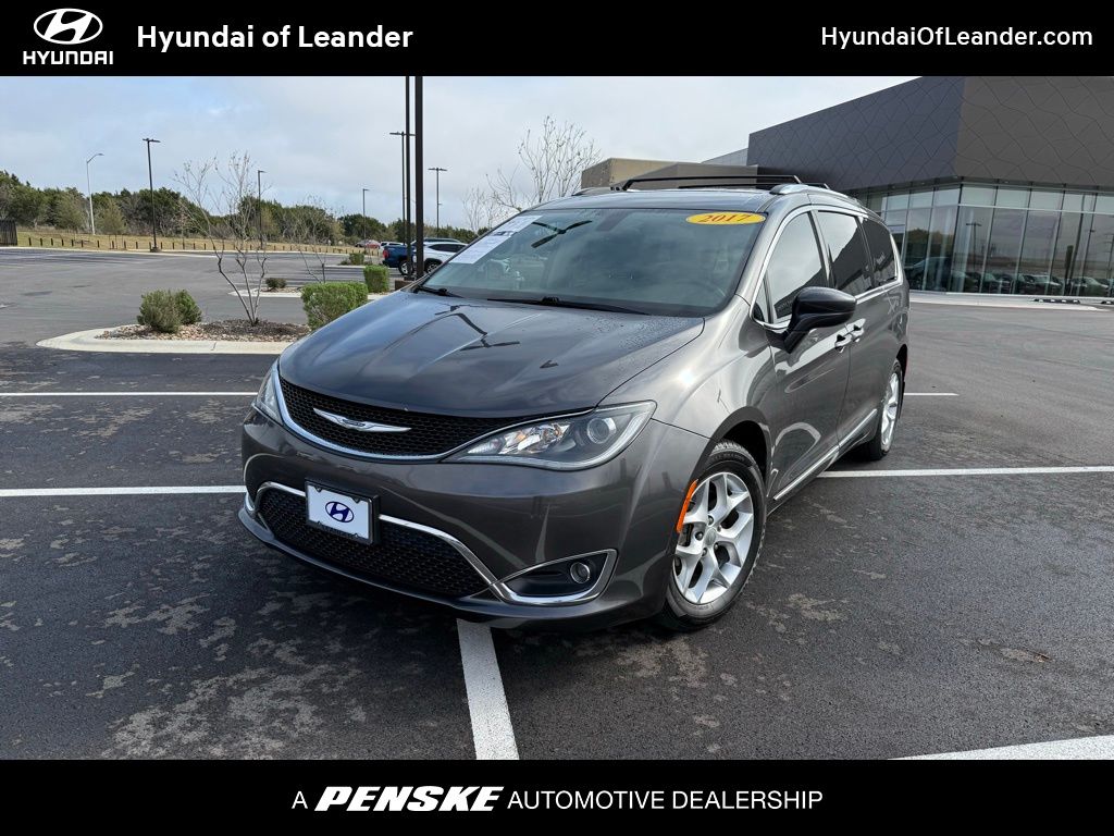 2017 Chrysler Pacifica  -
                  Leander, TX