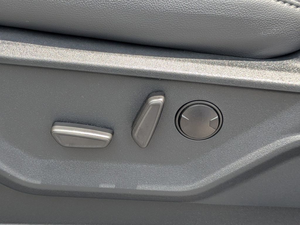 2025 Ford F-350 Super Duty Lariat