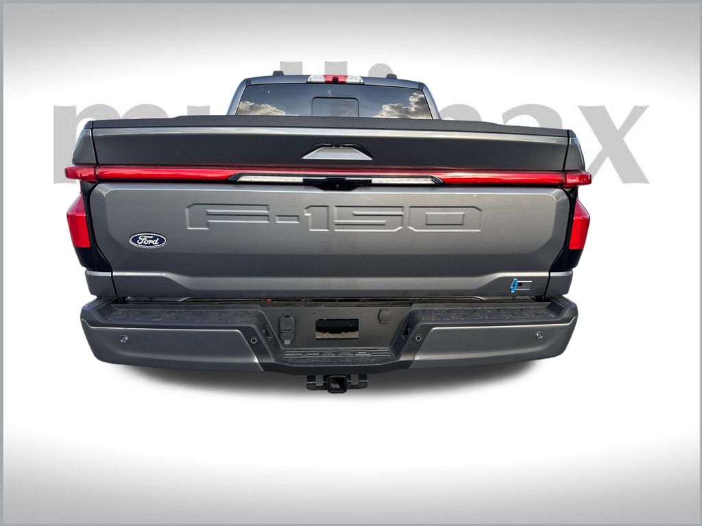 2025 Ford F-150 Lightning Platinum photo 11
