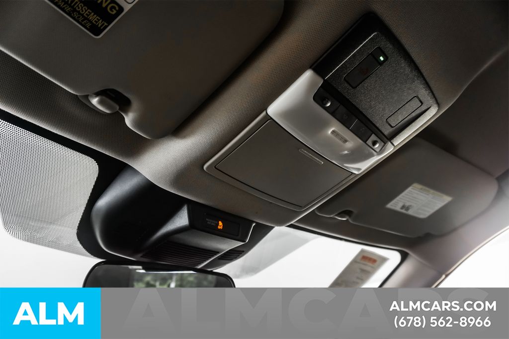 Used 2022 Gray Nissan SV image 55