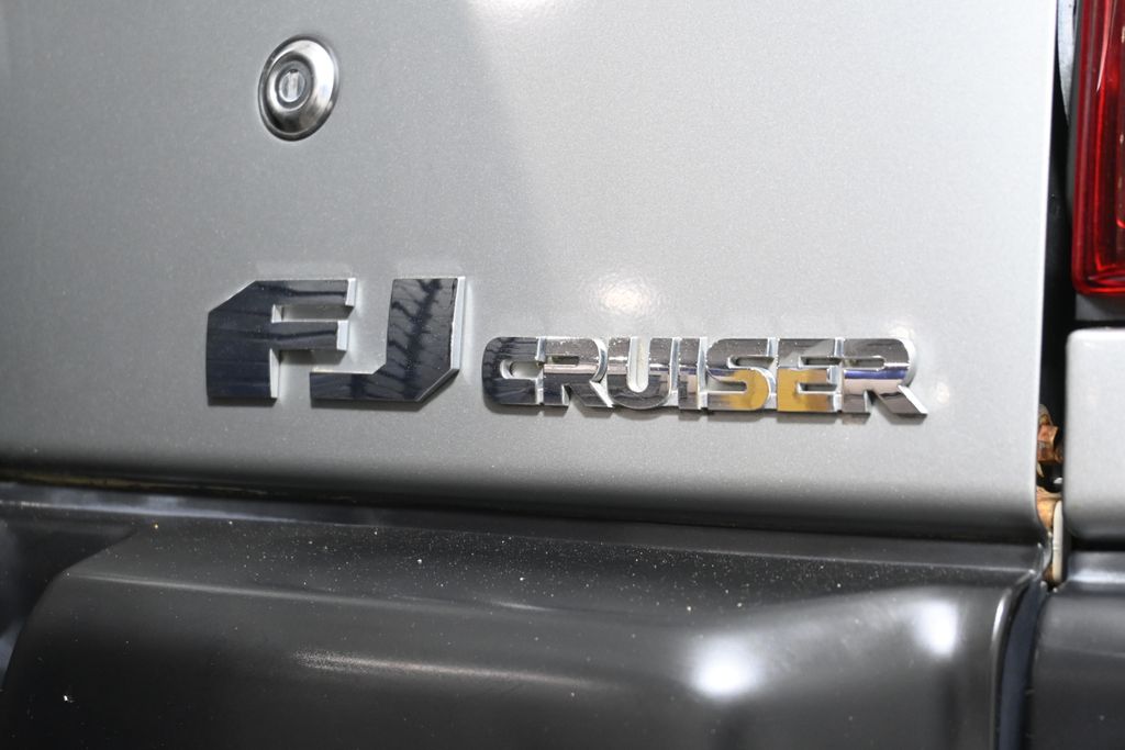 2009 Toyota FJ Cruiser Base 30