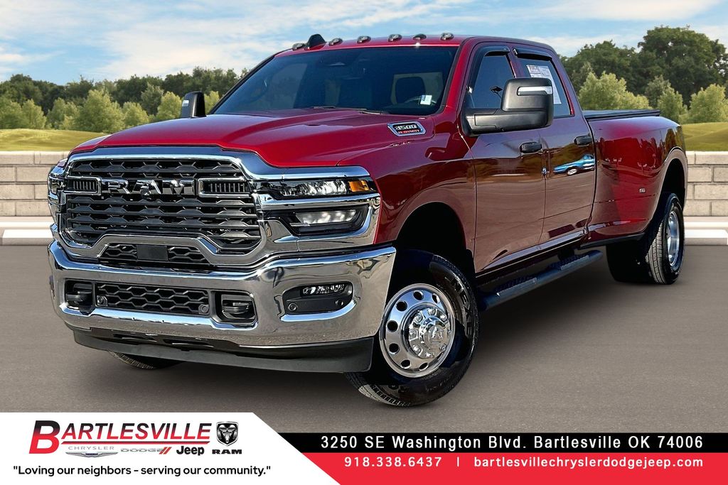 Molten Red Pearlcoat 2025 RAM 3500 Pickup Truck Four-Wheel Drive 8-Speed Automatic