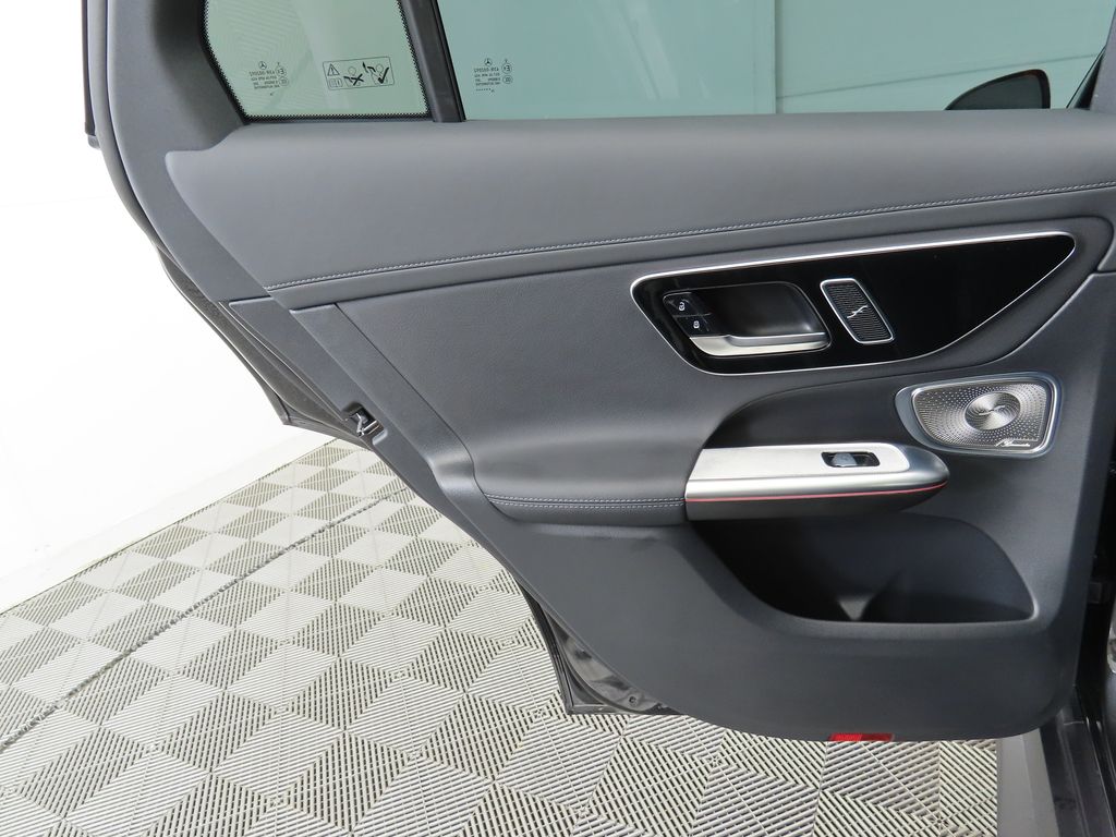 2025 Mercedes-Benz GLC 350 26