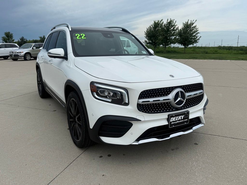 White 2022 Mercedes-Benz GLB SUV / Crossover All-Wheel Drive 8-Speed Automatic