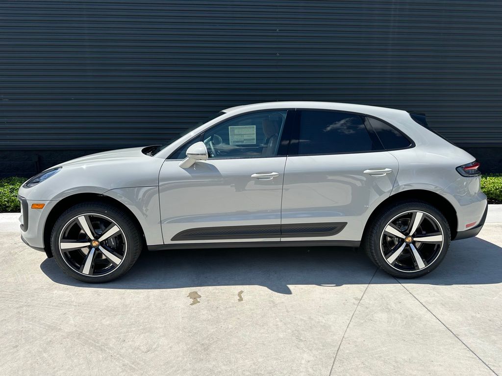 2025 Porsche Macan  2