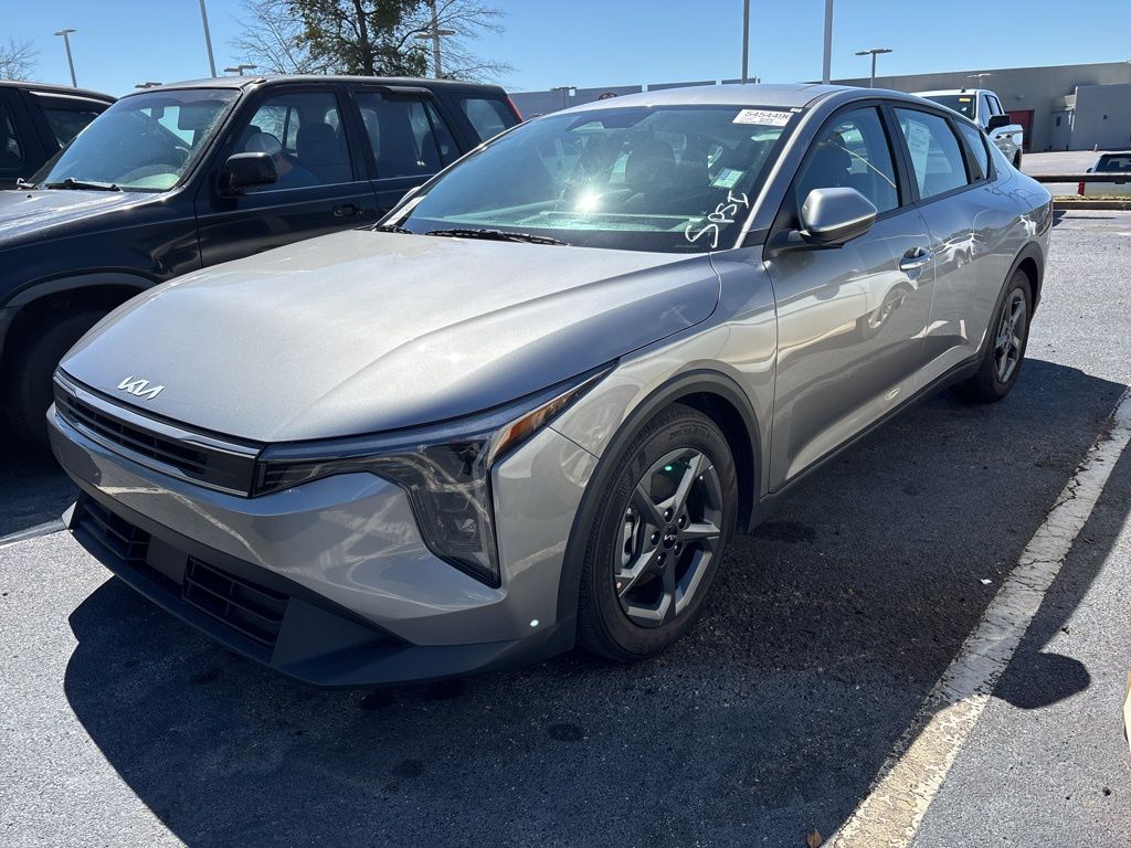 2025 Kia K4 LXS FWD