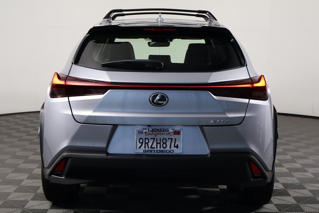 Thumbnail: 2025 Lexus UX - 5