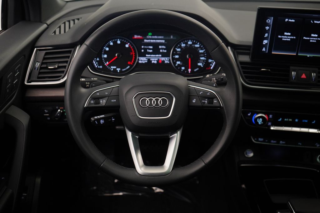 Thumbnail: 2024 Audi Q5 - 9