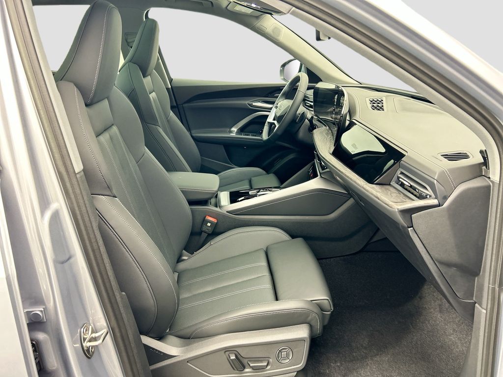 Thumbnail: 2025 Audi Q5 - 20