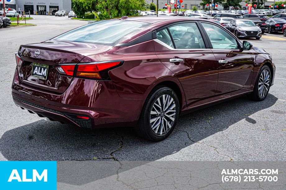 Used 2025 Red Nissan 2.5 SV image 6