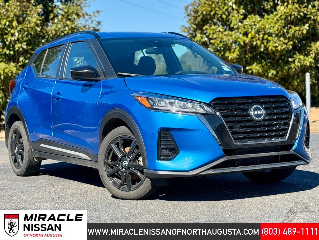 2023 Nissan Kicks SR